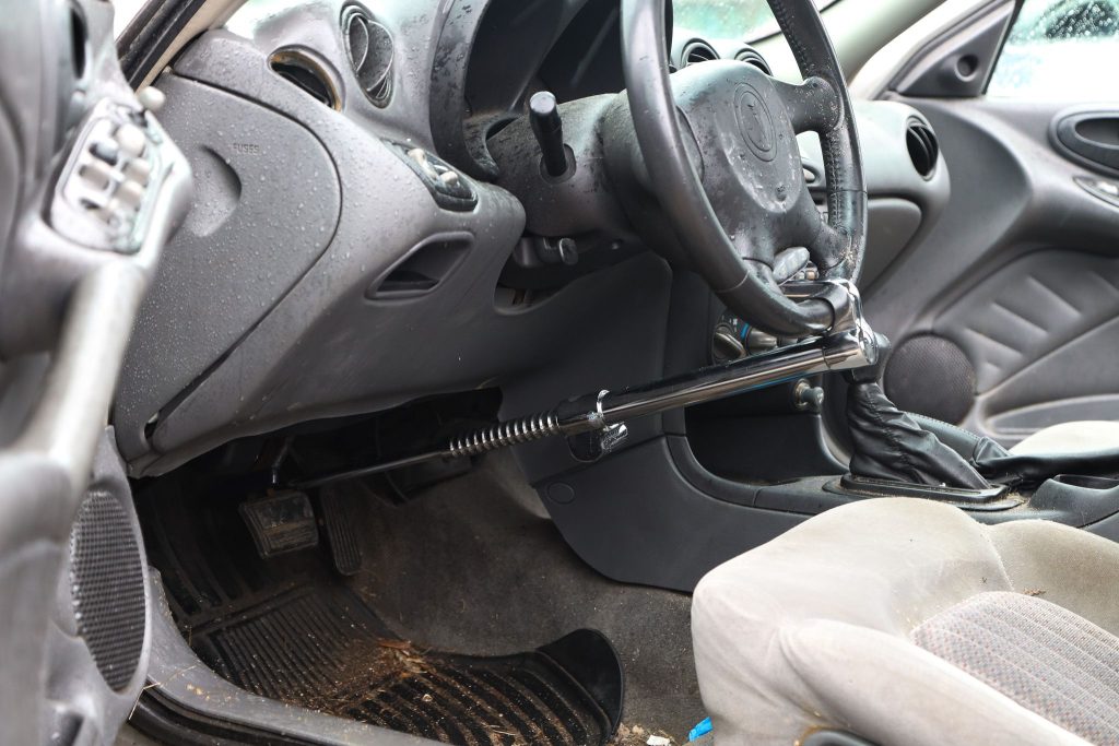 Best Anti-Theft Steering Wheel Locks That You Can Use - DAX Street