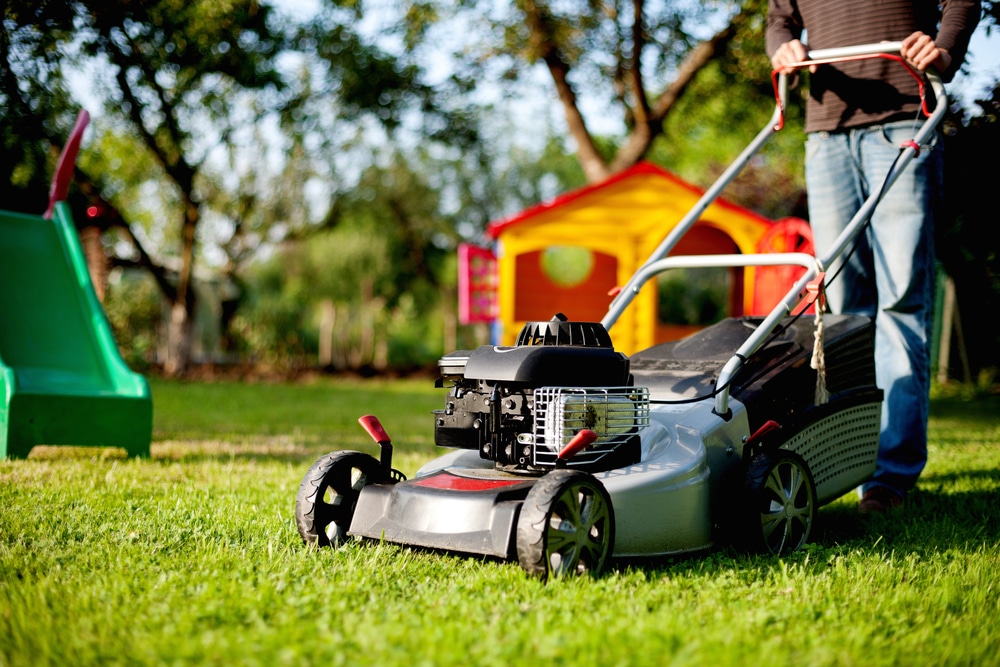 California Targets Air Pollution with Ban on Gas-Powered Lawn Equipment Starting in 2024