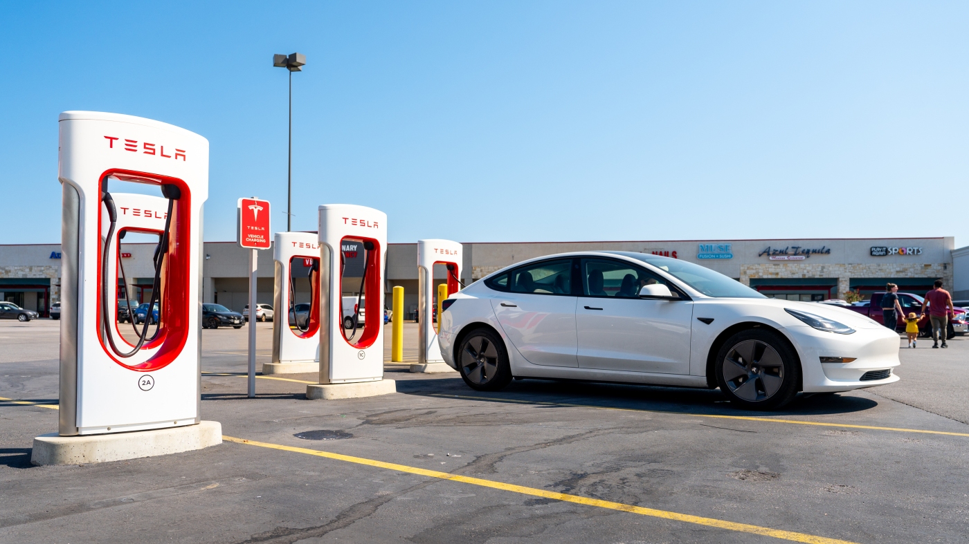 Tesla Under Pressure To Expand Supercharger Network Despite Layoffs