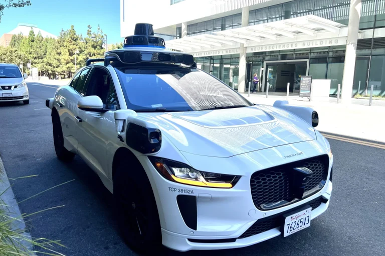 Expert Calls for National Test to Ensure Autonomous Vehicles Meet Safety Standards Before Public Roads