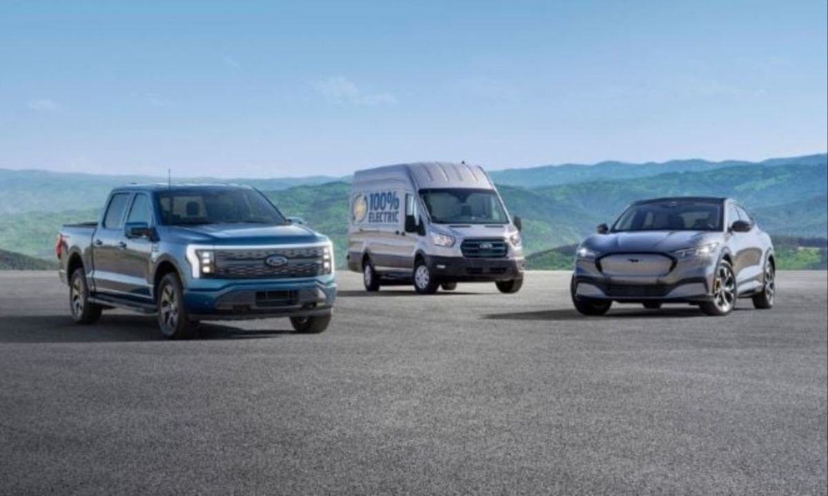 Ford Advances EV Strategy with Affordable Models, Hybrid Focus, and U.S. Battery Production