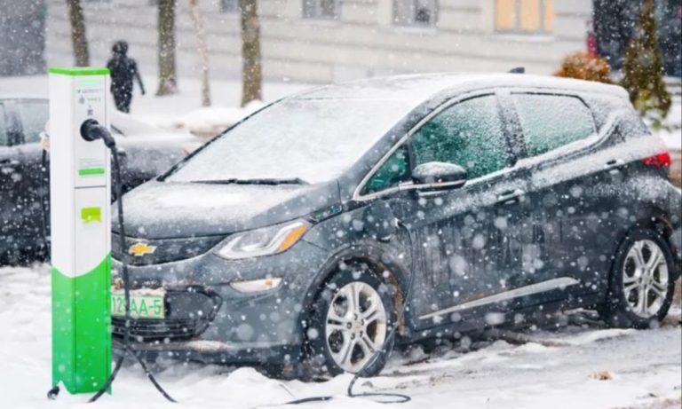 Freezing Temperatures Drain Car Batteries and Reduce EV Range, Creating Winter Challenges