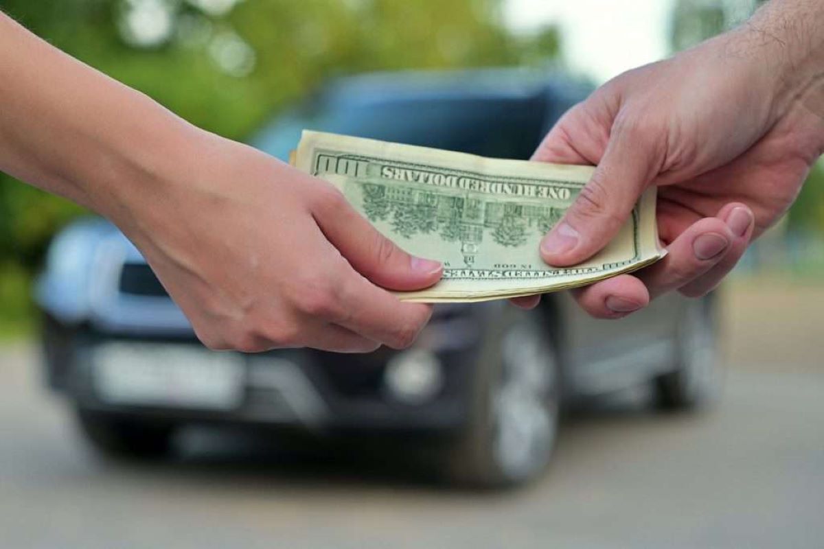 How to Handle Lowball Offers When Selling Your Car