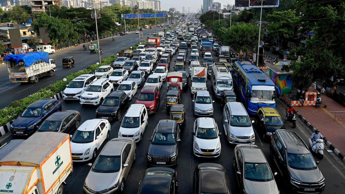 Indian State Considers Ban on Petrol and Diesel Vehicles in Mumbai to Combat Pollution