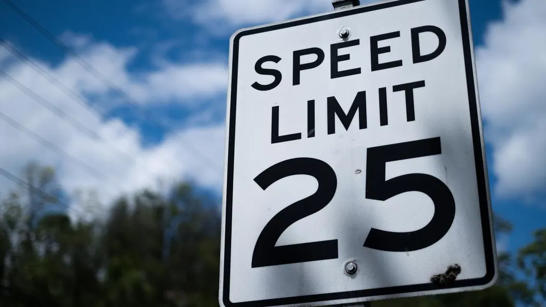 Should Speed Limits Be Abolished to Improve Road Safety in the U.S. and Reduce Fatalities