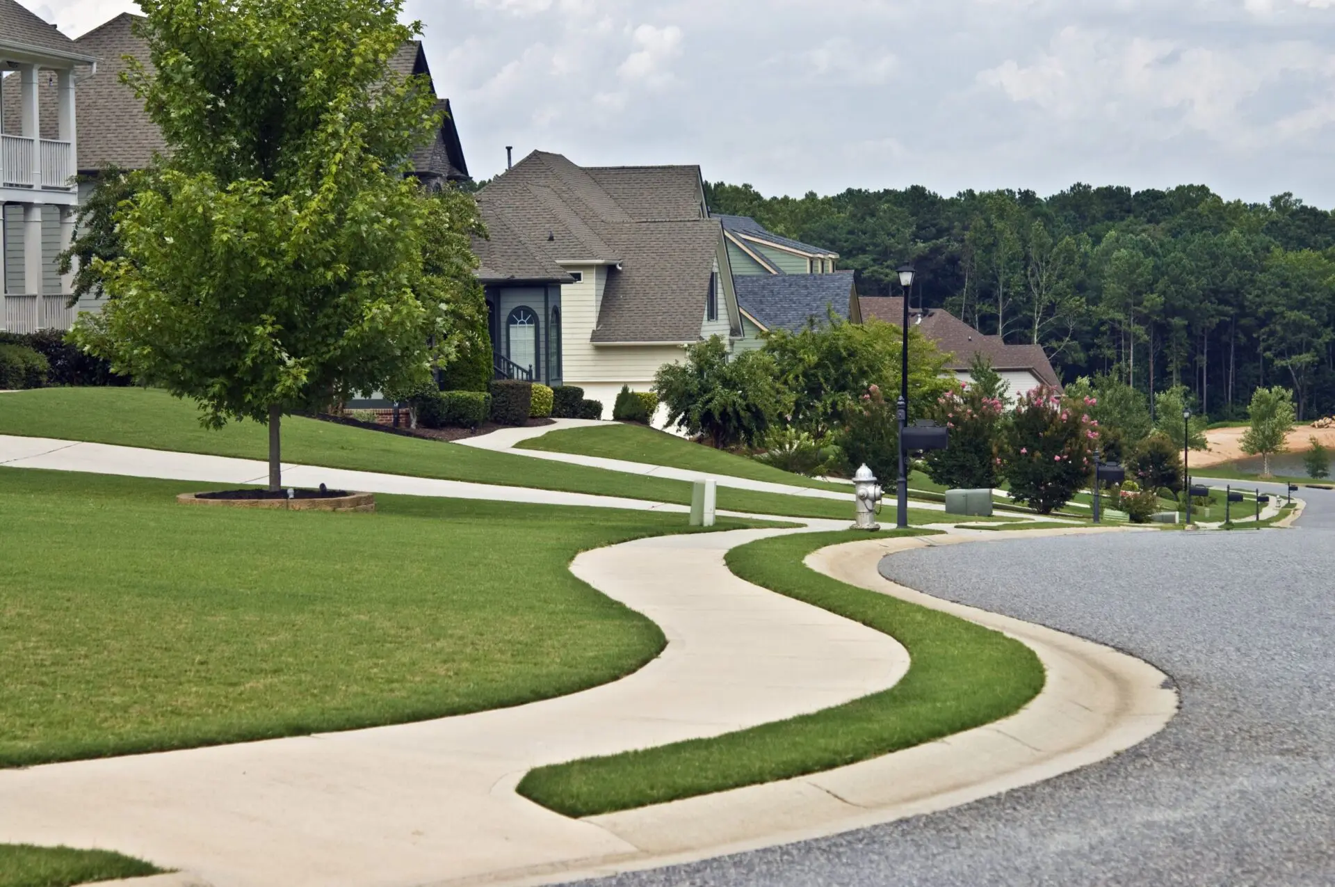 Suburban Neighborhood with Limited Pedestrian Paths