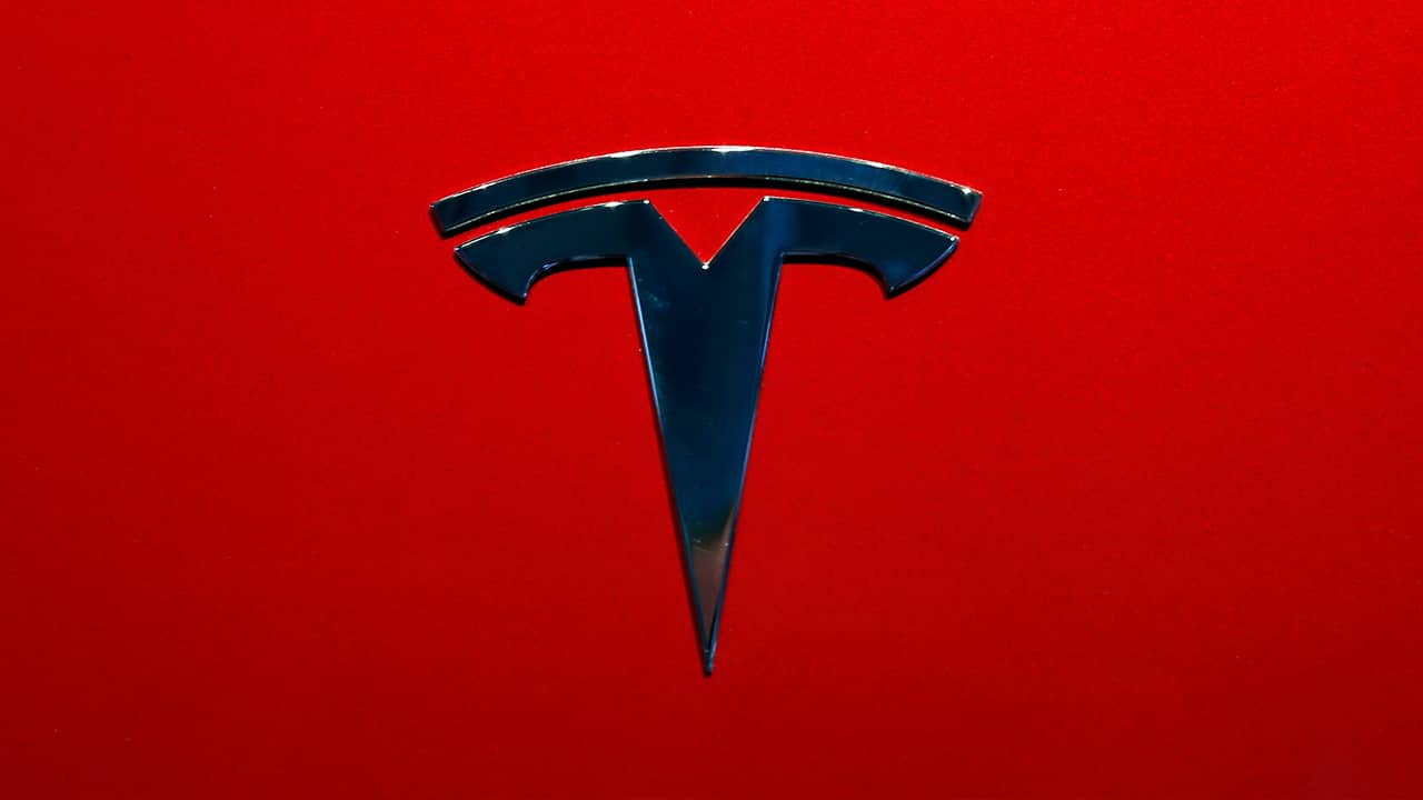 Tesla continues dominance of the US EV market