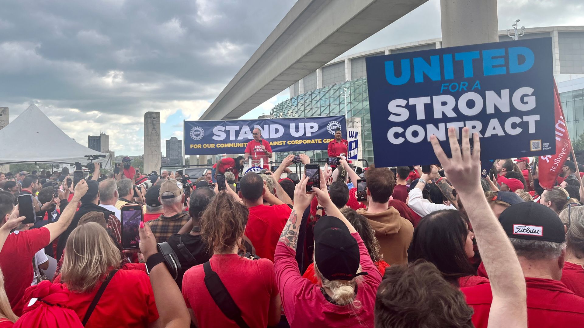 UAW Secures Landmark Contracts with Big Three Automakers, Boosting Wages and Labor Rights Nationwide