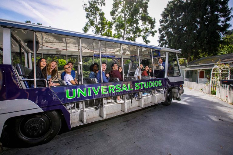 Universal Orlando Enhances Guest Travel with Electric Buses for Faster, Greener Park Transportation