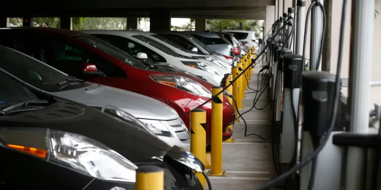 Why Some Car Manufacturers Still Refuse to Go All Electric2