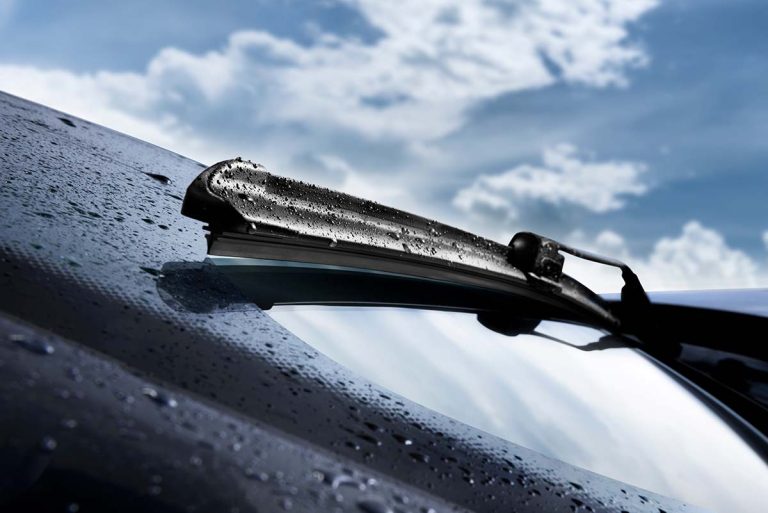 Windshield Wiper Blades for Clear Visibility and Safe Driving in All Weather Conditions