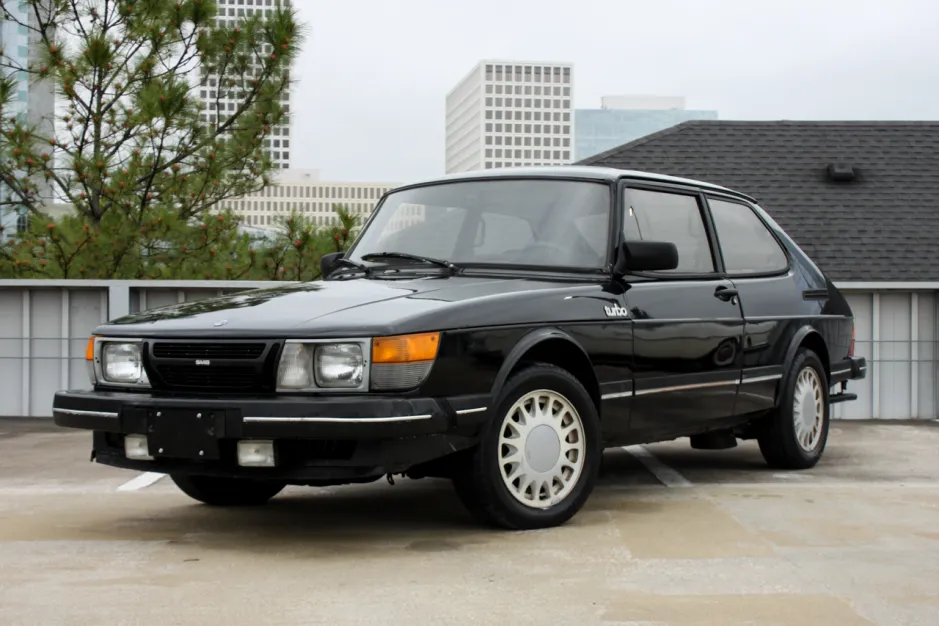 1985–1993 Saab 900 Turbo