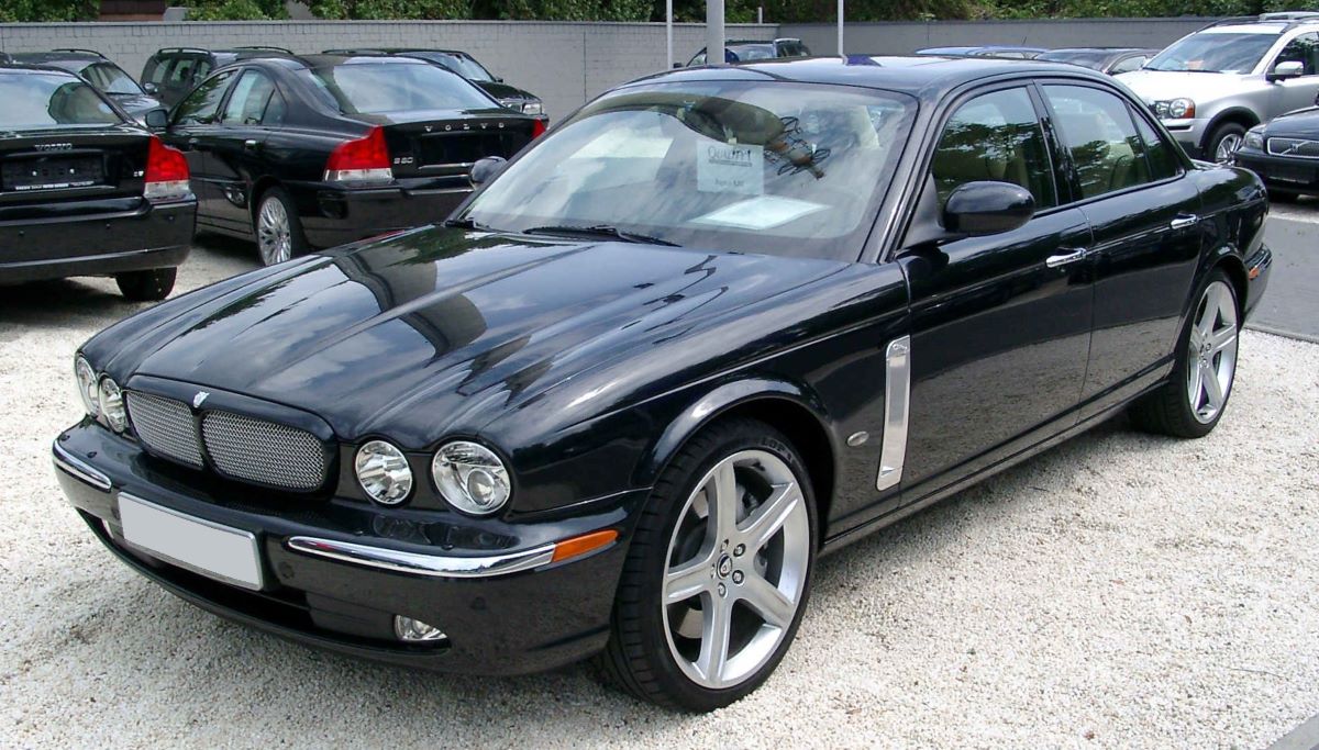 2005 Jaguar XJR