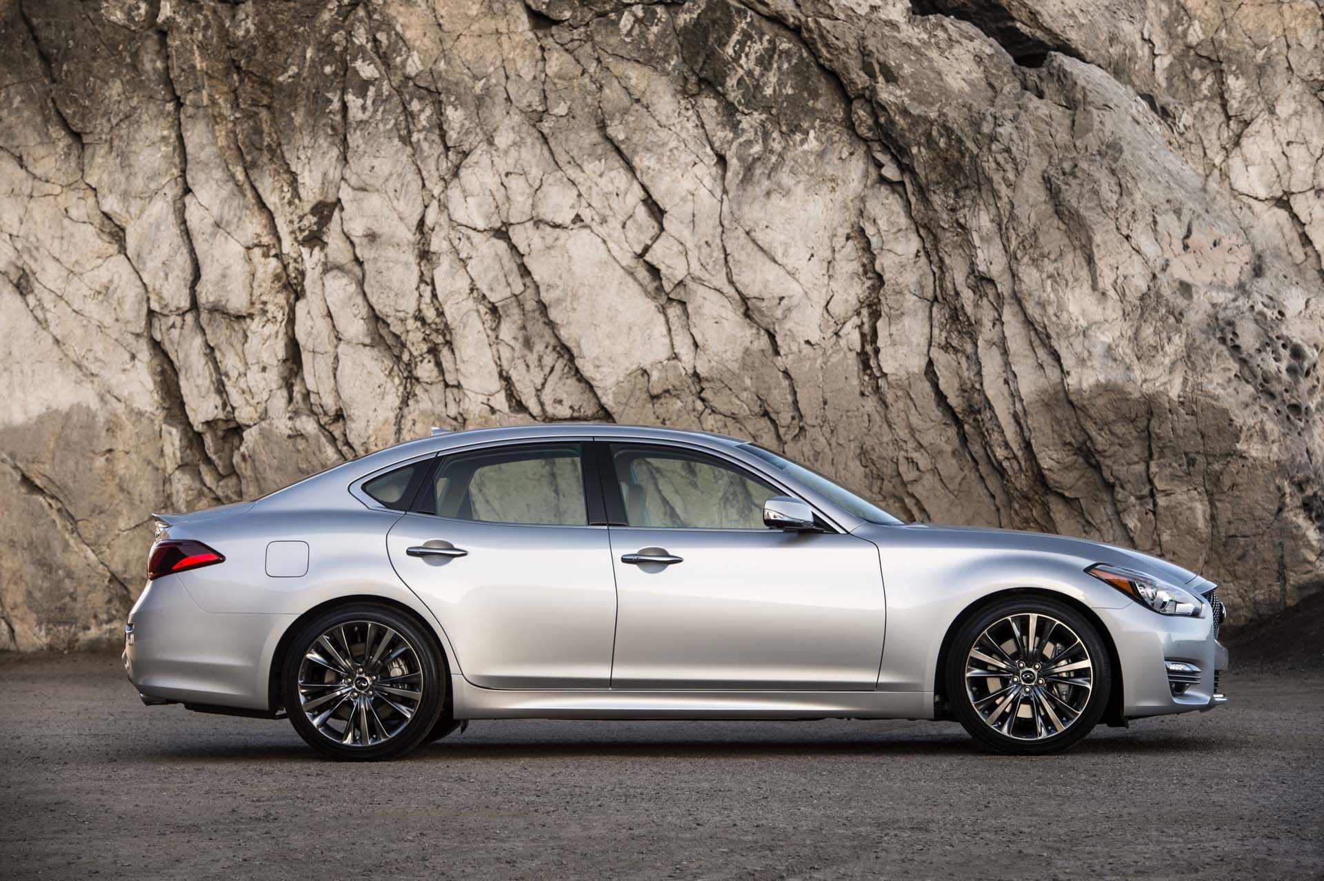 2017 INFINITI Q70 Premium Select Edition