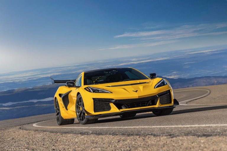 2025 Chevy Corvette ZR 1 and Zora