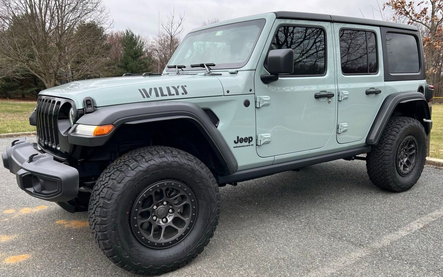 2025 Jeep Wrangler 4xe Willys