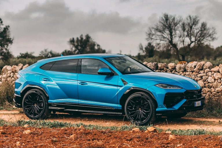 2025 Lamborghini Urus SE Hybrid