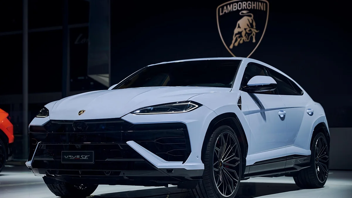 2025 Lamborghini Urus SE Hybrid