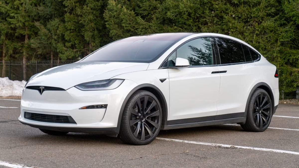 2025 Tesla Model X Plaid