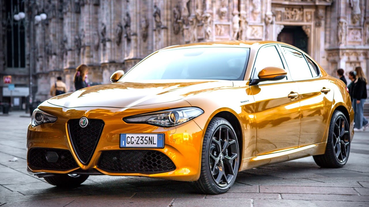 Alfa Romeo Giulia Ochre