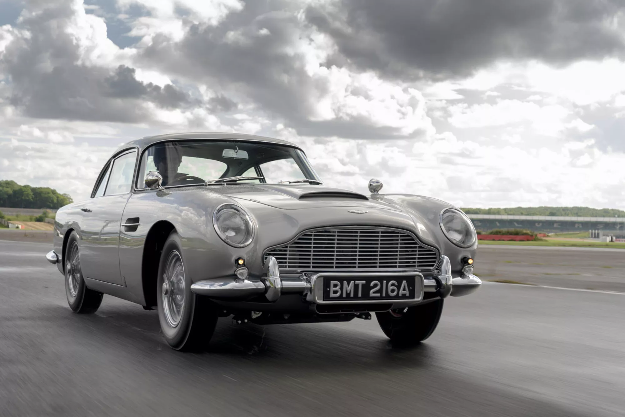 Aston Martin DB5 (James Bond Series)