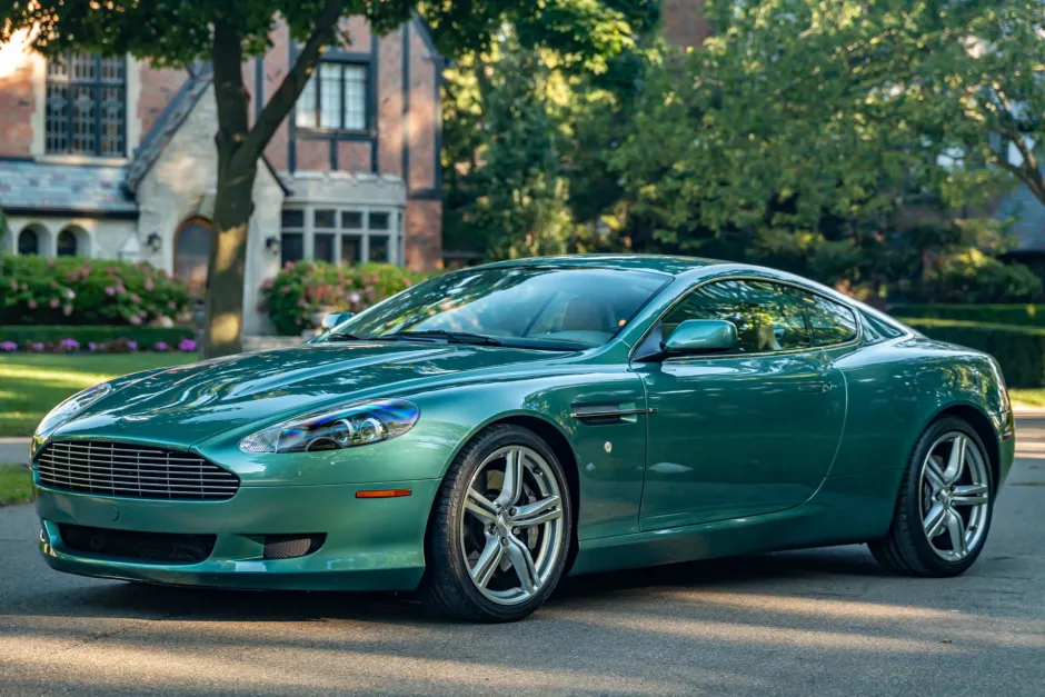 Aston Martin DB9