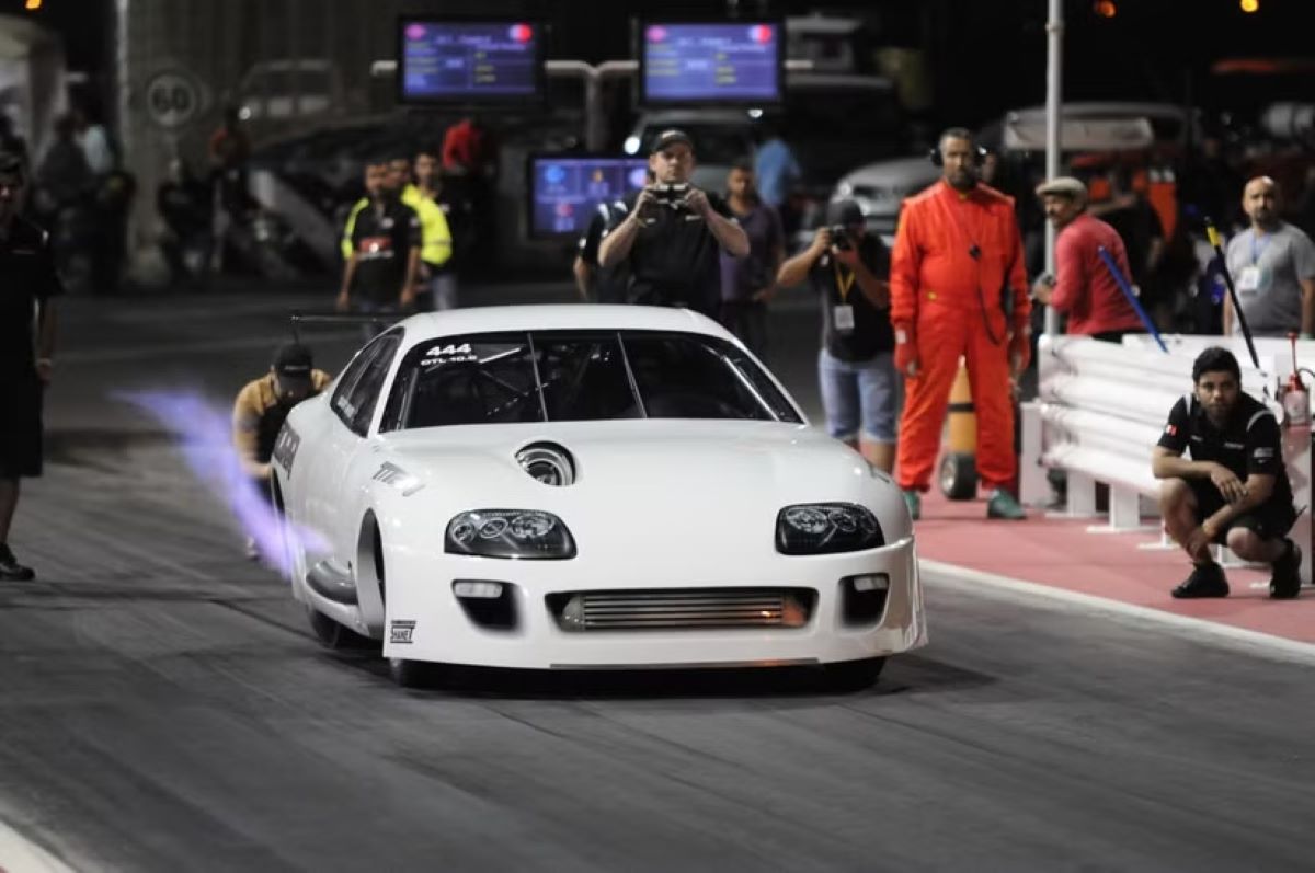 EKanoo Racing Outlaw Supra