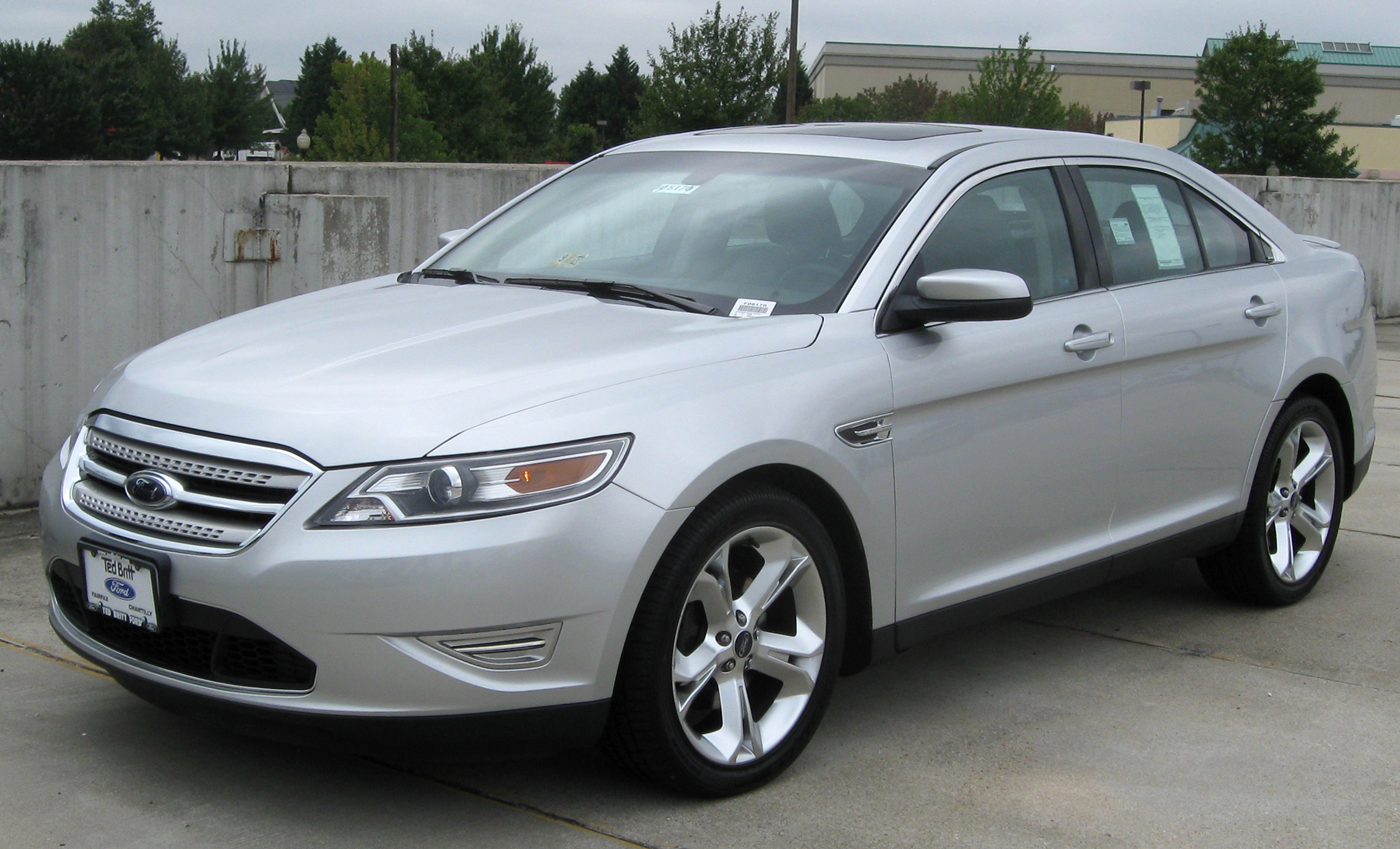 Ford Taurus SHO