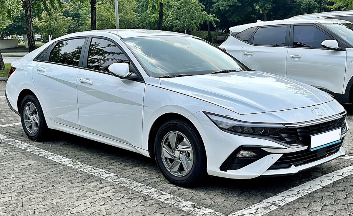 Hyundai Elantra 