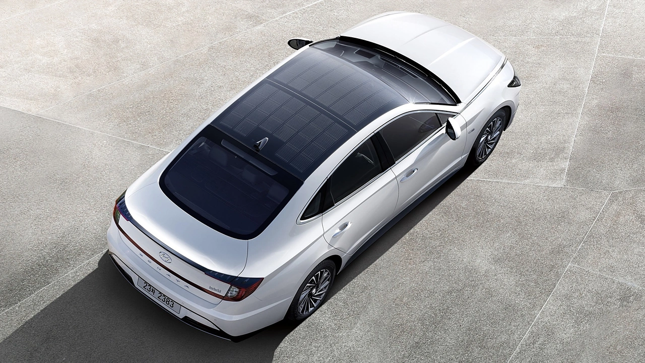 Hyundai Solar Panel Roof Charging System