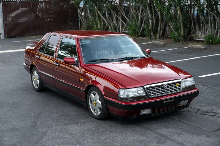 Lancia Thema 8.32