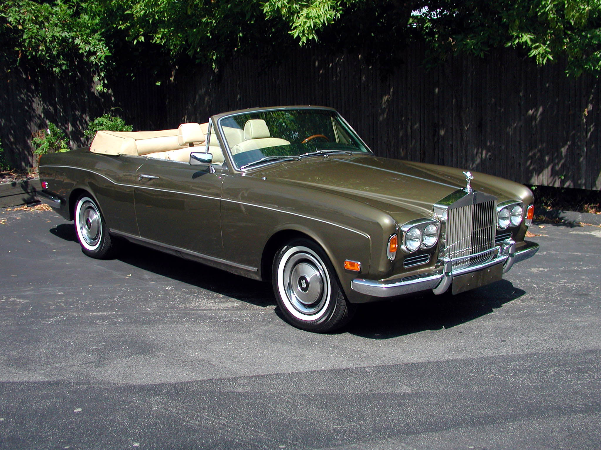 Rolls-Royce Corniche (1971-1995)