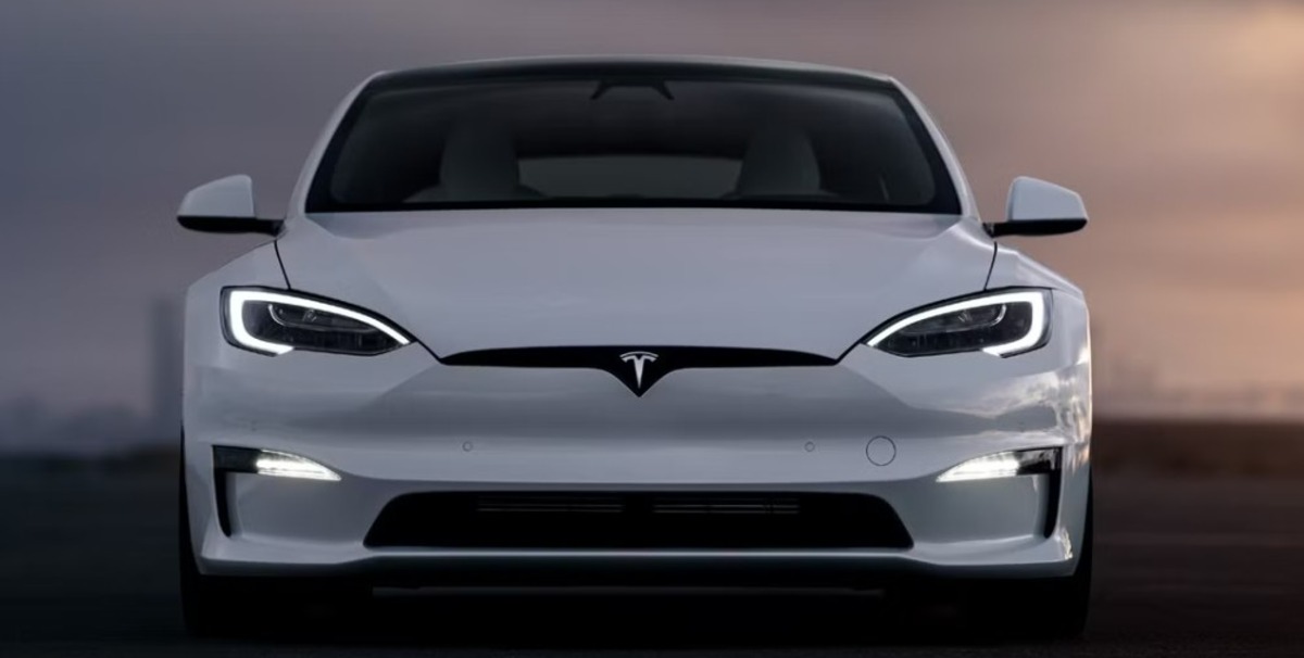 Tesla Model S 