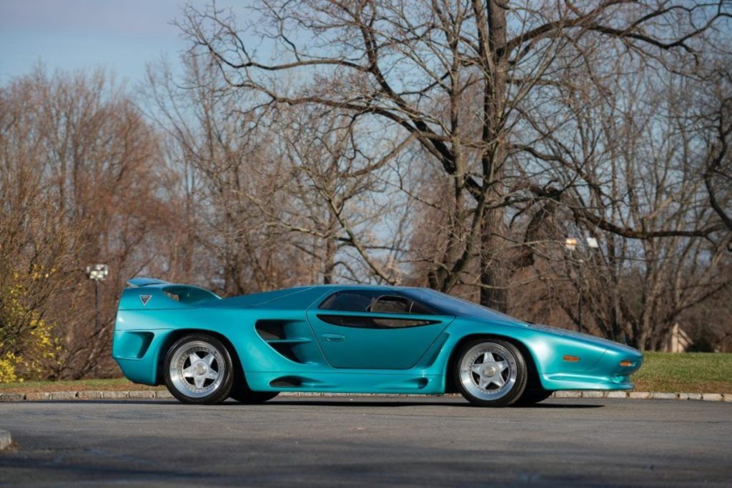 Vector W8 (1990-1993)