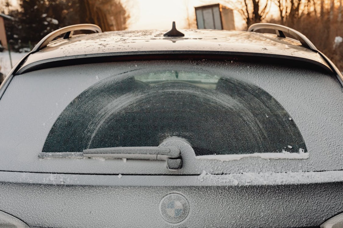 windshield snow scrapper