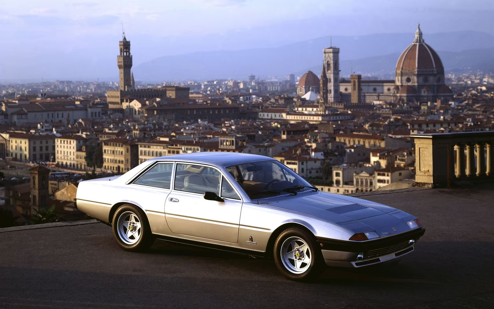 1976 1989 Ferrari 400