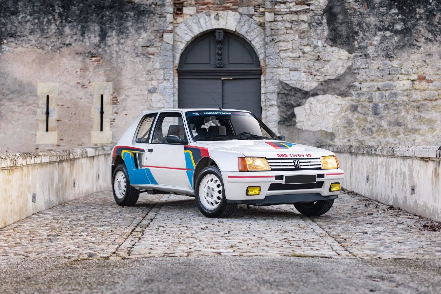 1985 Peugeot 205 T16