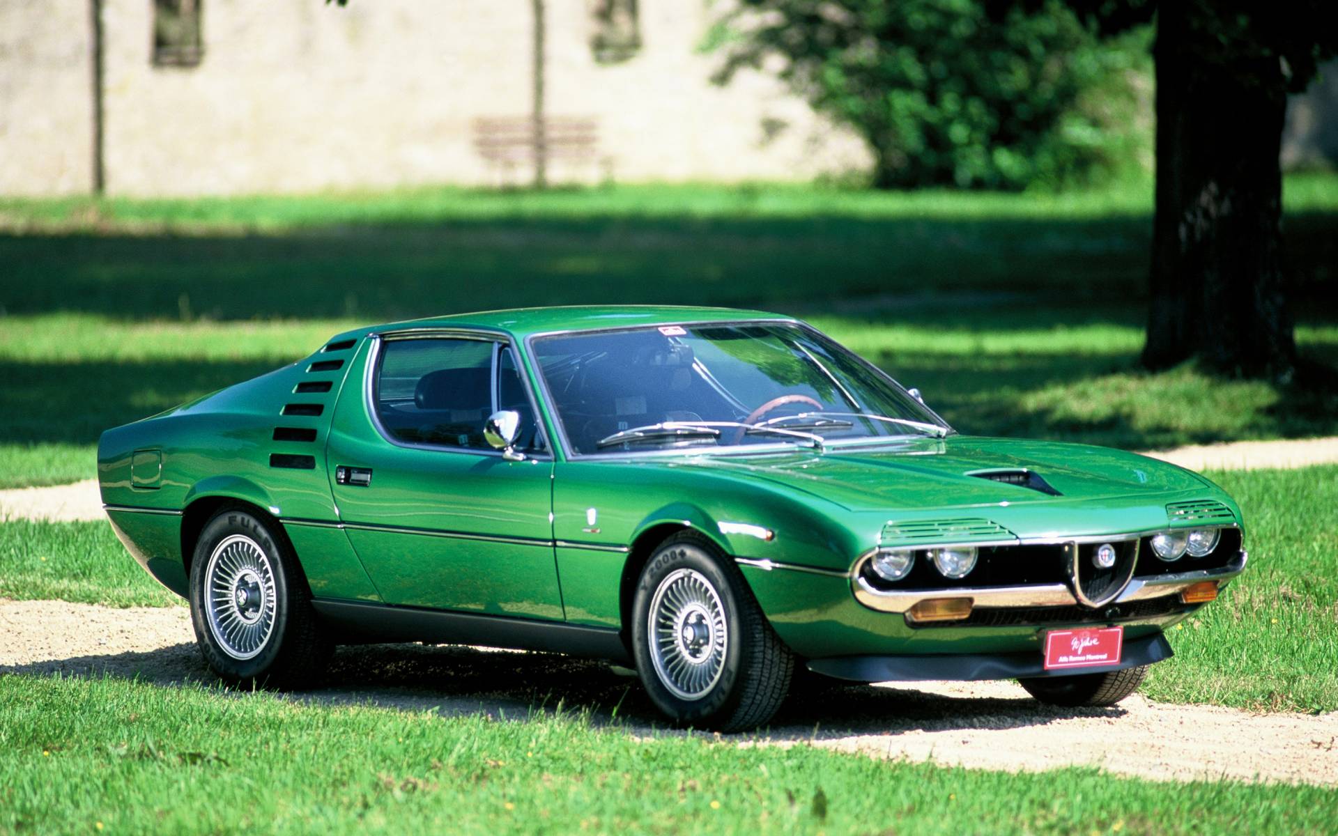 Alfa Romeo Montreal