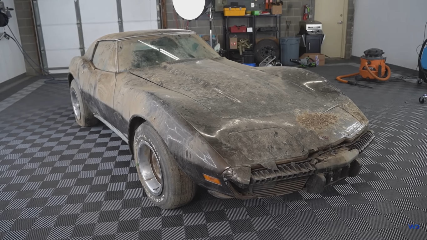 Chevrolet Corvette Stingray in an Abandoned Barn