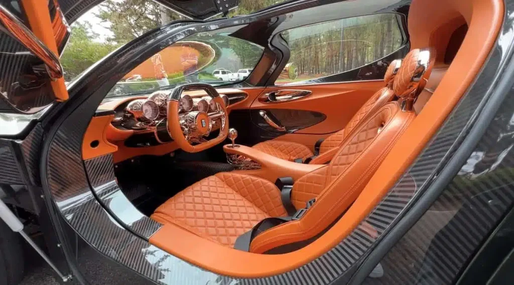 De Tomaso P72 interior