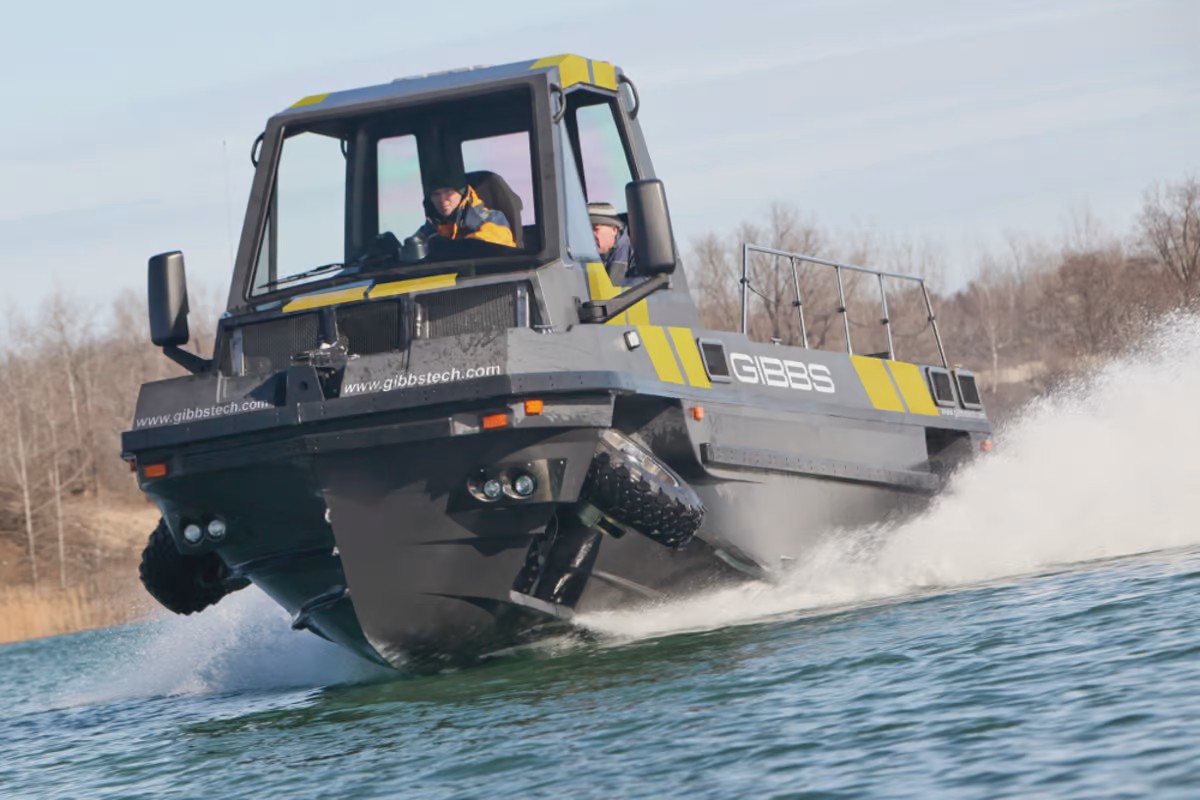 Gibbs Humdinga (Amphibious SUV)