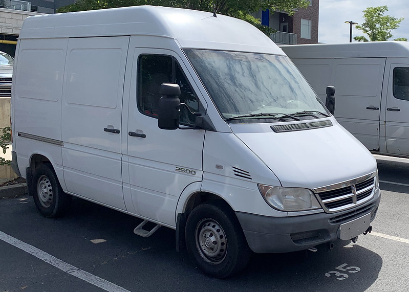 Mercedes Benz Sprinter (T1N) with OM612,OM647 Engines (2002 2006)