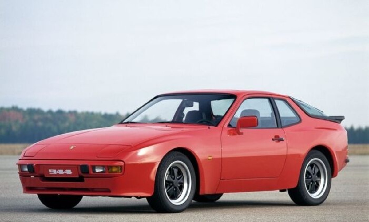 Porsche 944