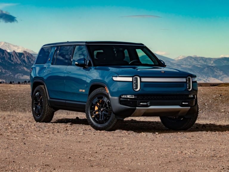 RIvian R1S TFT Studios