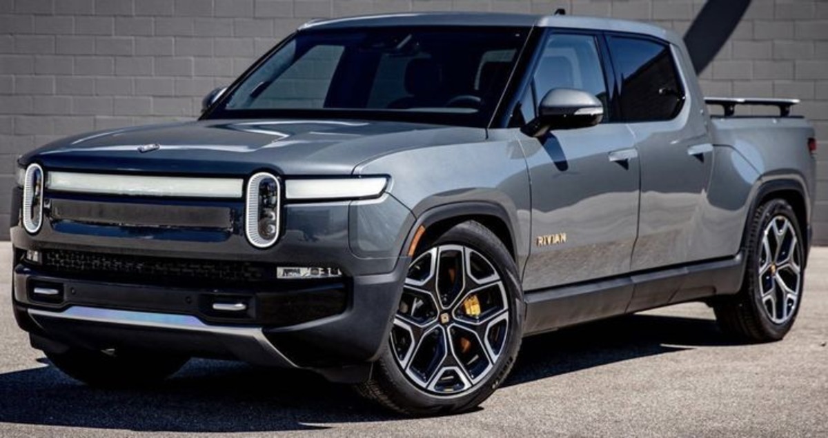 Rivian R2S