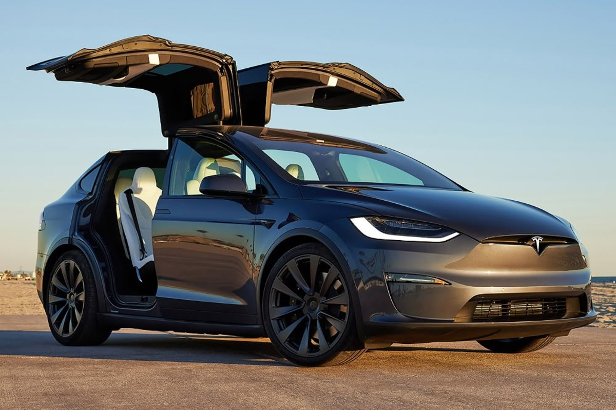 Tesla Model X Plaid