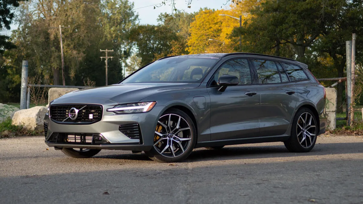 Volvo V60 Recharge Polestar Engineered