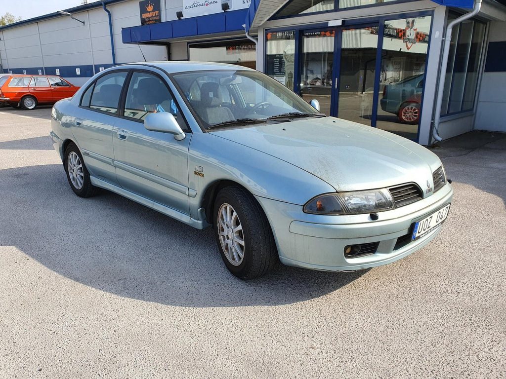 2003 Mitsubishi Carisma
