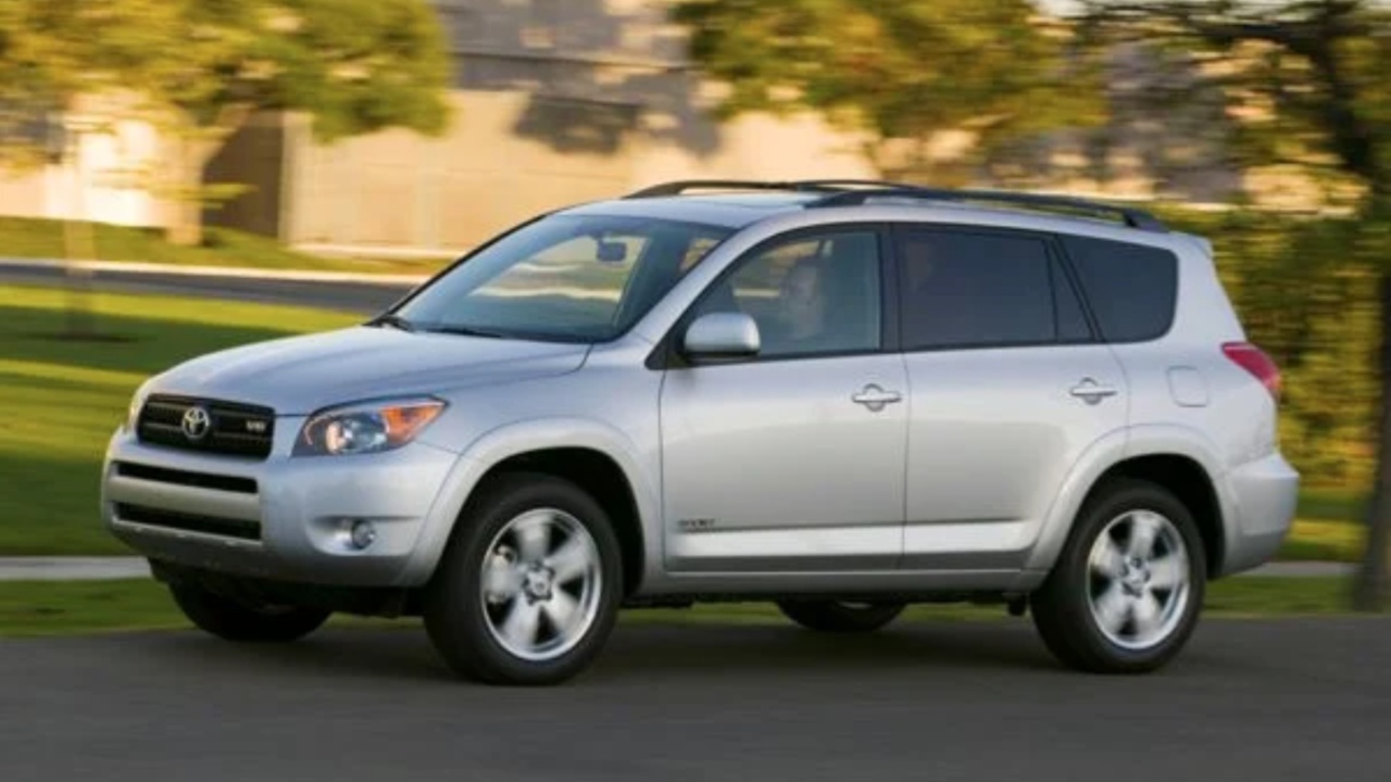 2010 Toyota RAV4 (2) 2010 Toyota RAV4 (2)