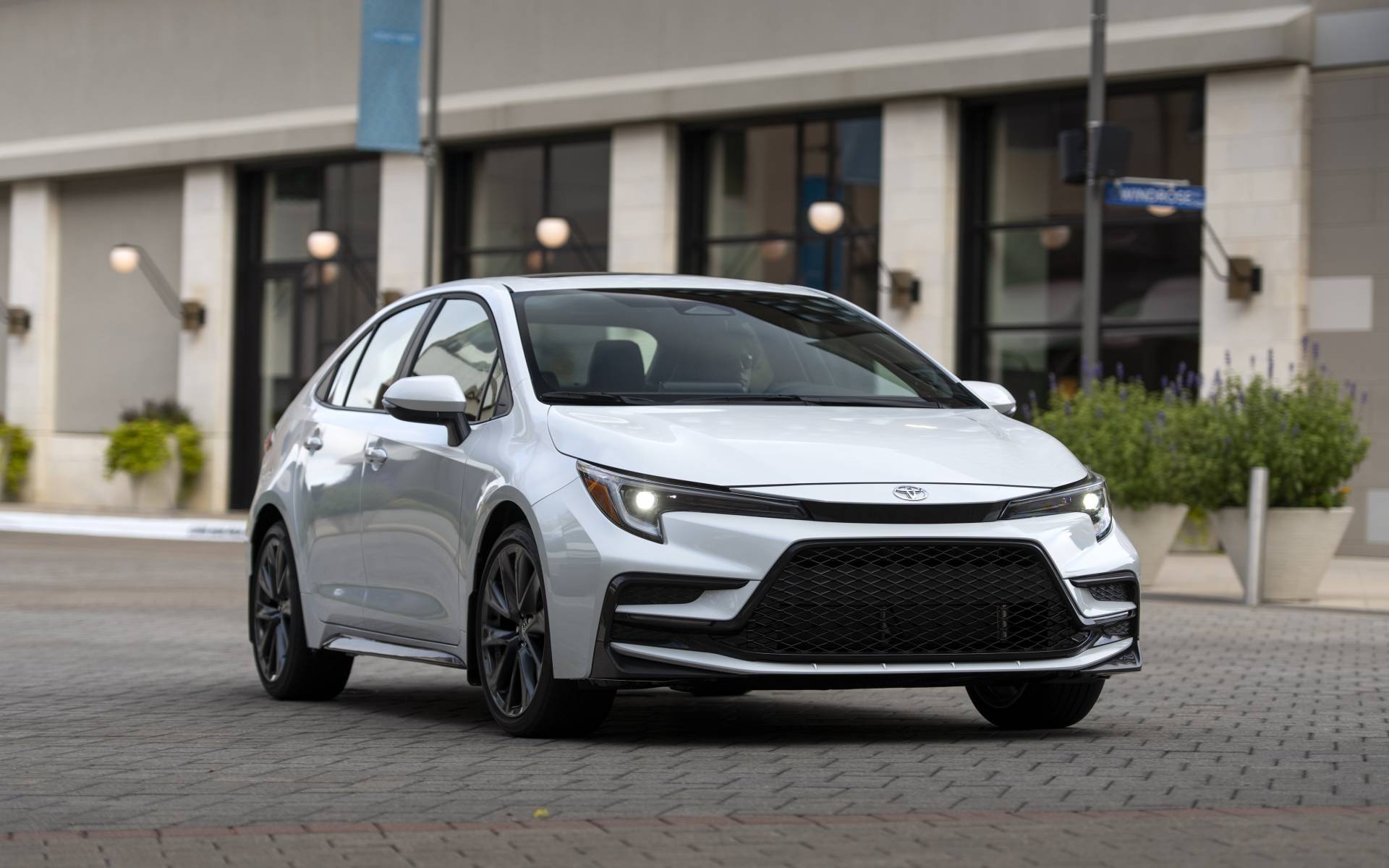 2025 Toyota Corolla Hybrid 2025 Toyota Corolla Hybrid
